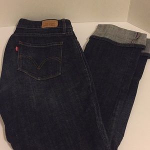 Levis Straight Leg Jeans in Navy
